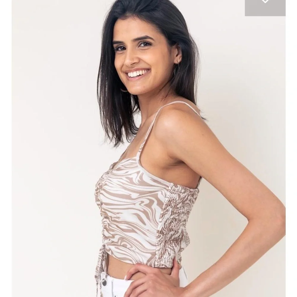 NWT Abbeline Printed Mesh Cinched Tank size small - Picture 3 of 6